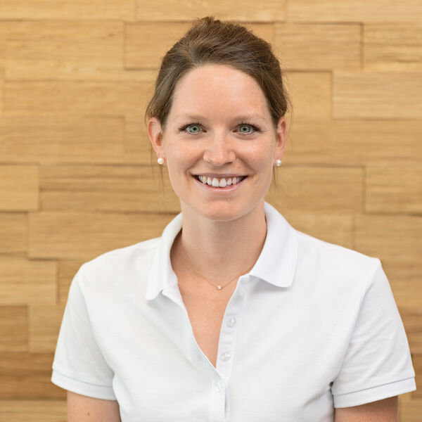 Auf diesem Bild sehen Sie unsere Frau Dr. Marissa Bochskanl